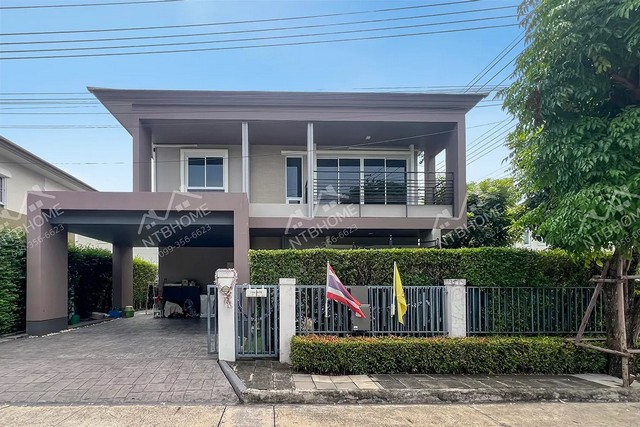บ้านเดี่ยว 2 ชั้น ชวนชื่น แกรนด์ ราชพฤกษ์ พระราม 5 แปลงมุม หน้าบ้านไม่ชนใคร ต่อเติมครบ ทำเลดีติดถนนนครอินทร์* แปลงมุมพื้นที่ 51.5 ตร.ว. ฟังก์ชัน 3 ห้องนอน 3 ห้องน้ำ จอดรถได้ 2 คัน ต่อเติมครัวปิด+เคาเตอร์ แถมแอร์ เฟอร์นิเจอร์บิวอินท์บางส่วน เครื่องทำน้ำอุ่น ปั๊มน้ำแท้งค์น้ำพร้อมใช้งาน มีพื้นที่ใช้สอยรอบตัวบ้าน* โครงการตั้งอยู่บนถนนนครอินทร์ อยู่ห่างจากสะพานพระร�