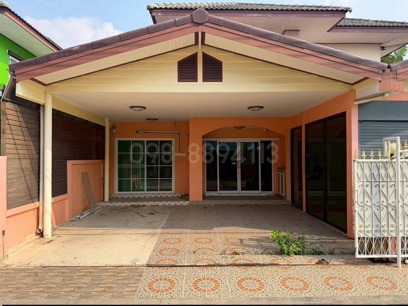 บ้านเดี่ยว 2 ชั้น หมู่บ้านพาร์ควิลเลจบางบัวทองราคา 2,690,000 บาท (ตามสภาพ)** ฟรีโอน **----------------------------------------รายละเอียด- บ้านเดี่ยว 2 ชั้น- ขนาด 58.4 ตรว.- 5 ห้องนอน 2 ห้องน้ำ พร้อมห้องครัว- จอดรถได้ 2 คันสถานที่ใกล้เคียง- โรงเรียนสารสาสน์บางบัวทอง- แม็คโคร สาขาบางบัวทอง- เซ็นทรัล เวสต์เกต- อิเกีย บางใหญ่ | IKEA Bang Yai- โรงพยาบาลกรุงไทย เวสเทิร์น** การเดินทางสะดวก ใกล้ถนนกาญจนาภิเษก , ใกล้สถานีรถ�