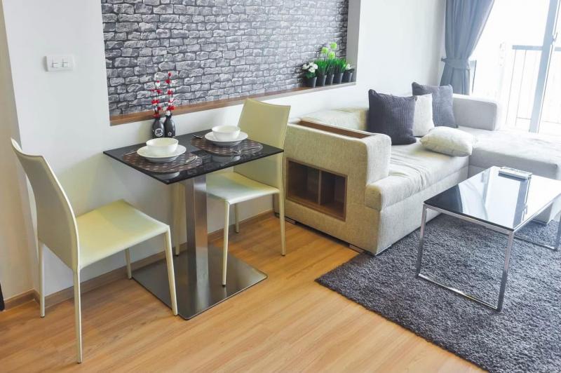 Rhythm Sathorn Clean Comfortable 36th Floor BTS Saphan Taksin