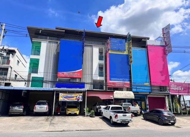    ขายอาคารพาณิชย์ โครงการ เดอะ โมเมนท์ เมืองปทุมธานี  ตำบล บ้านฉาง อำเภอเมืองปทุมธานี ปทุมธานี  ราคา  5,090,000   บาท  (ราคาต่อรองได้)  รายละเอียดทรัพย์ -  เนื้อที่ 19 ตร.ว.  พื้นที่ใช้สอย 200 ตร.ม. -  3 ห้องนอน 3 ห้องน้ำ   -  ที่จอดรถ 1 คัน -  บ้านหันไปทางทิศ  พิกัดทรัพย์ : https://maps.app.goo.gl/VLbR7ST48Z5jvk79A  สถานที่ใกล้เคียง   -  บิ๊กซี ซูเปอร์เซ็นเตอร์ ปทุมธานี -  โลตัส ปทุมธานี -  โรงพยาบาลปทุมธานี  รหัสทรัพย์ (Code ID