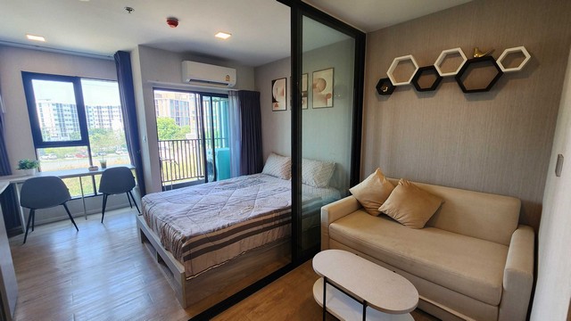 AOM 2805ขายคอนโด Kave TU ห้องสวย พร้อมอยู่ ตรงข้าม มธ. รังสิต ราคาเพียง 1.6 ล้านบาท   โครงการ Kave TU ตำบลคลองหนึ่ง คลองหลวง,ปทุมธานี  1  ห้องนอน   1   ห้องน้ำ   ใช้สอย   24.34 ตร.ม.ราคา 1,600,000ตึก D ชั้น 4 ขนาด 24.34 ตร.ม. เจ้าของอยู่เอง ดูแลดี ไม่เคยปล่อยเช่า เหมาะทั้งอยู่เองและลงทุนจุดเด่น1. ทำเลดี ตรงข้าม มธ. รังสิต, ใกล้ U-Square, TU Dome Plaza2. ห้องสภาพดี พร้อมอยู่ เจ้าของอยู่เอง ดูแลดี ไม่เคยปล่อยเช่า3. ใกล้รถไฟฟ�