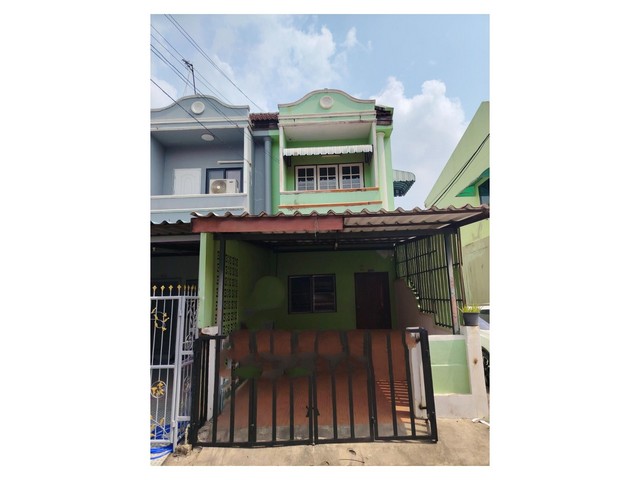   ขาย บ้านเดี่ยว/ทาวน์เฮ้าส์/คอนโด โครงการ อินทราวิว  ซ.พระยาสุเรนทร์ 19 ถ.พระยาสุเรนทร์ แขวงบางชัน เขตคลองสามวา กรุงเทพมหานครราคาโปรโมชั่นลดพิเศษ   1,305,000   บาท  ลดจาก   1,450,000   บาท ราคาโปรโมชั่นตั้งแต่วันที่ 03 เม.ย. 2569 - 30 ธ.ค. 2569  รายละเอียดทรัพย์ -  เนื้อที่ 000  ตารางวา  พื้นที่ใช้สอย 000 ตารางเมตร -  ห้องนอน  ห้องน้ำ  -  ที่จอดรถ  -  บ้านหันไปทางทิศ ตะวันตกเฉียงใต้  พิกัดทรัพย์ :   สถานที่ใ