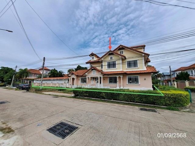   ขาย บ้านเดี่ยว/ทาวน์เฮ้าส์/คอนโด โครงการ พาร์ค อเวนิวซอย สุขุมวิท-พัทยา 13 ถนน สุขุมวิท (ทล.3) ตำบล หนองปลาไหล อำเภอ บางละมุง จังหวัด ชลบุรี  ราคาโปรโมชั่น   18,763,000   บาท    ลดจาก   22,877,000    บาท ราคาโปรโมชั่นตั้งแต่วันที่ 1 เมษายน 2569 – 30 มิถุนายน 2569  รายละเอียดทรัพย์ -  เนื้อที่ 250.00 ตร.ว.  พื้นที่ใช้สอย 485.00 ตร.ม. -  3 ห้องนอน 2 ห้องน้ำ  -  1 ที่จอดรถ  -  บ้านหันไปทางทิศ ตะวันตกเฉียงเหนือ  พิกัดทรัพย