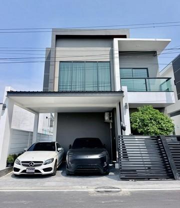ขายบ้านเดี่ยว 2 ชั้น โครงการ Tanaphol Property เฟอร์นิเจอร์ครบครบทุกห้อง ใกล้เมกาบางนาราคาขาย 5,800,000 บาทราคาเช่า 50,000 บาท / เดือนที่ตั้ง ถนนมหาชัย ซอยมหาชัย แยก 2 ตำบลบางพลีใหญ่ อำเภอบางพลี จังหวัดสมุทรปราการ 10540ติดต่อ : คุณภัสพงณ์ 0634098164Line : deedee23https://www.facebook.com/profile.php?id=61581484955548เนื้อที่ 42 ตารางวา พื้นที่ใช้สอย 150 ตารางเมตร จำนวน 2 ชั้น 4 ห้องนอน 3 ห้องน้ำ ที่จอดรถ 2 คัน ( ประตูโรงรถอัตโนมัติ )สิ่งอำนวยคว