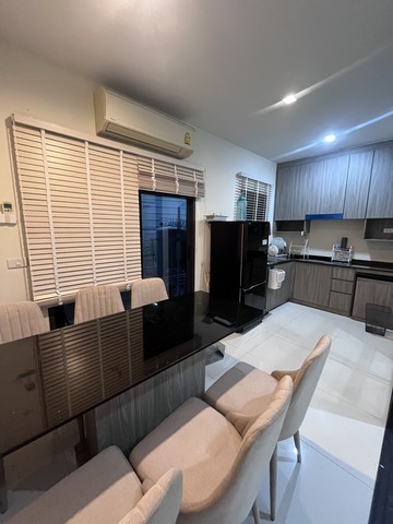 RTJ2262ให้เช่าทาวโฮม3ชั้นหลังมุม รับต่างชาติ  เลี้ยงสัตว์ได้ โครงการ Eigen Premium Townhome พัฒนาการ ย่าน  ถนนพัฒนาการตัดใหม่, สวนหลวง, ศรีนครินทร์, พระราม 9ใกล้ MRT สายสีเหลือง สถานีพัฒนาการเนื้อที่ 22 ตร.ว. พื้นที่ใช้สอย 168 ตร.ม.แอร์ 4 เครื่อง ครบทุกห้อง 3ห้องนอน 4ห้องน้ำ  2 ที่จอดรถสนใจติดต่อคุณเจี๊ยบ 092-851-6969Line:keti2522**หากมีสัตว์เลี้ยงขอพิจารณาเป็น Case by case**ราคาเช่า35,000 บาท/เดือน (ฟรีค่าส่วนกลาง ) มั�