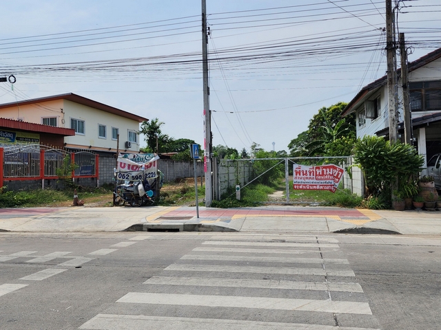 ขายที่ดิน หนองจอก 573 ตรว. ติดถนนเลียบวารี  ด้านหลังติดคลองแสนแสบ ถนนกว้าง ทำเลดี เหมาะปลูกบ้านริมน้ำ รีสอร์ทรายละเอียด (รหัส A1-0073)ขายที่ดิน หนองจอก ขนาด 573 ตรว. ติดถนนเลียบวารี ถนนใหญ่กว้าง 4 เลน ด้านหลังที่ดิน ติดคลองแสนแสบ บรรยากาศดี ร่มรื่น เหมาะปลูกบ้าน*** ราคาขาย 18 ล้านบาท  ***สนใจติดต่อ คุณต่อ 089-175-6462- ที่ดิน ขนาด 1-1-73 ไร่  หน้ากว้างติดถนน 5 เมตร ยาว 160 เมตร ด้านหลังติดคลอ�