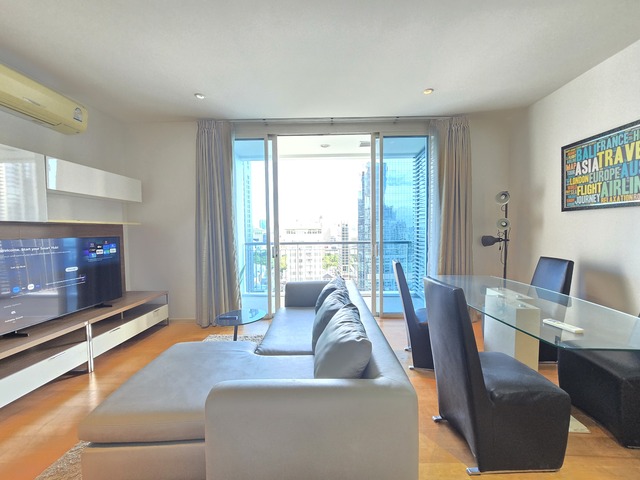 Villa RachatewiBTS: Ratchathewi , Phaya ThaiSize: 88 sqm., 2 bedrooms, 2 bathrooms Floor: 27 unblocked view Rental price: 50,000 baht/month Ref.: 32496 Listing Detail: www.rent-bangkok-condo.com/properties/32496 Co-agents are welcome. - - -Contact us for more information or arrange a viewing:Email. rbc.rentbangkokcondo@gmail.comCall. 066-0588-655Line ID: @rentbangkokcondohttps://lin.ee/9cMeMxeWhatsapp: 0660588655Wechat 微信: rentbangkokcondo