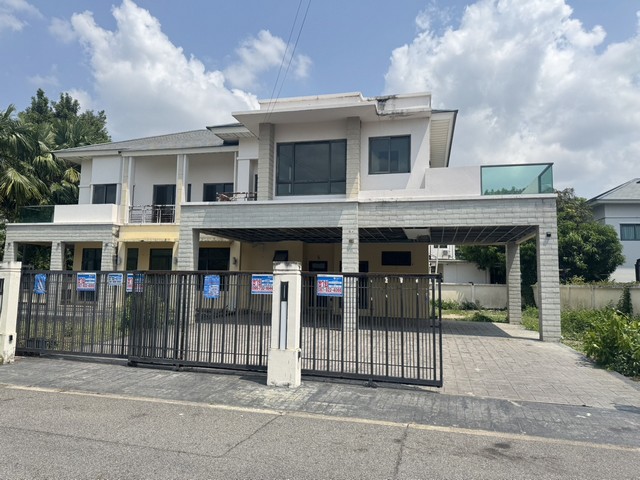 ขาย บ้านเดี่ยว หมู่บ้านเพอร์เฟค มาสเตอร์พีช รัตนาธิเบศร์สนใจติดต่อคุณ นิตยา โทร. 0979974771 Line ID : 0979974771รหัสทรัพย์ Npa016เมืองนนทบุรี(60MT010301268)ราคาพิเศษ สุดๆ* ขาย  19,856,000 บาท ราคานี้ หมดเขต 31/5/69ราคาเต็ม   27,940,000 บาทบาท * ขายตามสภาพ  - ขนาดเนื้อที่  205.6 ตารางวา - 5 ห้องนอน 5 ห้องน้ำ - 1 ห้องครัวสถานที่ใกล้เคียง-ใกล้ห้างเซ็นทรัลรัตนาธิเบศร์ - ห้างเซ็นทรัลเวสต์เกต- กระทรวงพาณิชย์- โรงพยาบาลพระนั่งเ�