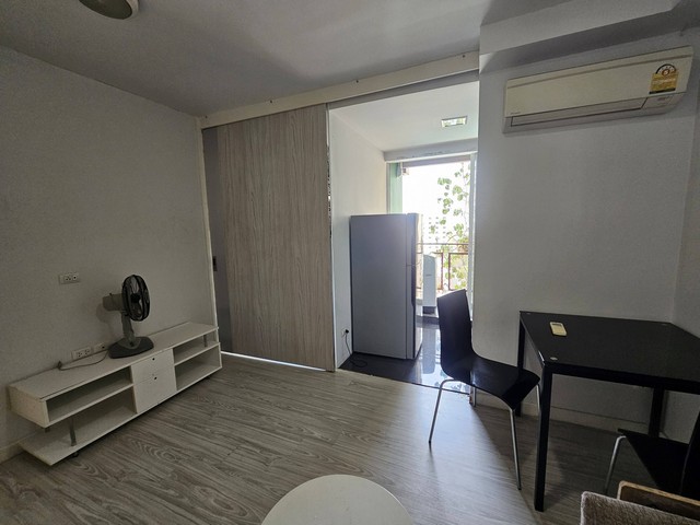 คอนโด C Style Condo 28 ตรม ชั้น 7 ห้องมุม ติดลิฟท์ ใกล้รถไฟฟ้าใต้ดิน MRT สุทธิสาร และ MRT ห้วยขวาง 1,999,000ซอย 20 มิถุนา 11 แยก 14 แขวงสามเสนนอก เขตห้วยขวาง กรุงเทพมหานคร 10310https://maps.app.goo.gl/AKJVQW6LgVAG12G77?g_st=acขนาดพื้นที่ 28 ตร.ม.1 ห้องนอน 1 ห้องน้ำ 1 ห้องครัวชั้น 7 ห้องมุม ติดลิฟท์ลมดี แดดไม่ร้อน Bank Vision 089-8999819line : bank-novel