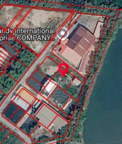 ZBN041ขายที่ดิน เทศบาลคลองด่าน ซอย 1 เนื้อที่ 175 ตารางวาหน้ากว้าง 33 เมตร หลังกว้าง 40 เมตรลึก 20 เมตรที่ตั้ง : เทศบาลคลองด่าน ซอย 1 ตำบลคลองด่าน อำเภอบางบ่อ จังหวัดสมุทรปราการสถานที่ใกล้เคียง สถานที่ราชการและจุดบริการชุมชน* สำนักงานเทศบาลตำบลคลองด่าน:* องค์การบริหารส่วนตำบลคลองด่าน (อบต.คลองด่าน):* ศาลเยาวชนและครอบครัวจังหวัดสมุทรปราการ:* โครงการส่งน้ำและบำรุงรักษา�