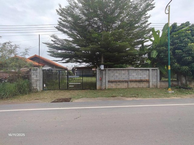   บ้านเดี่ยว ขอนแก่น ถนน สกุลพาณิช อำเภอ น้ำพอง จังหวัด ขอนแก่น  ถนน สกุลพาณิช ตำบล หนองกุง อำเภอ น้ำพอง จังหวัด ขอนแก่น  ราคาโปรโมชั่น 1,612,000 บาท    ลดจาก 2,050,000 บาท ราคาโปรโมชั่นตั้งแต่วันที่ 1 เมษายน 2569 – 30 มิถุนายน 2569  รายละเอียดทรัพย์ -  เนื้อที่ 198.50 ตร.ว.  พื้นที่ใช้สอย 85.50 ตร.ม. -  3 ห้องนอน 2 ห้องน้ำ  -  1 ที่จอดรถ  -  บ้านหันไปทางทิศตะวันตกเฉียงใต้  พิกัดทรัพย์ : https://maps.app.goo.gl/FXtHdi5YxHQqa8T69  สถานที�
