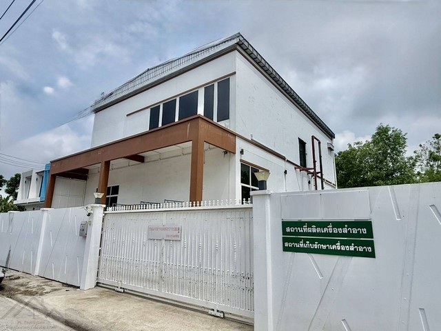 ให้เช่าด่วน โรงงานผลิตเครื่องสำอาง-อาหาร พร้อมใช้ มาตรฐาน GMP อุปกรณ์ครบ ใบอนุญาตพร้อม ทำเลลาดกระบัง ใกล้สุวรรณภูมิ*** ราคาเช่า 150,000 บาท/เดือน  ติดต่อ::  ชยา โทร/ID Line:: 0942823961   Link Line:: https://line.me/ti/p/3xFA1An8Kcรหัส# T26-738 โรงงานผลิตเครื่องสำอาง-อาหาร มาตรฐาน GMP พร้อมเข้าอยู่(ทำเลลาดกระบัง ใกล้สุวรรณภูมิ  อุปกรณ์ครบ ใบอนุญาตพร้อม) ** ไม่ต้องเสียเวลาสร้างโรงงาน ไม่ต้องเดินเรื่องเอกสาร **    • พื้นที