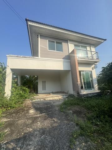 ขายบ้านเดี่ยว 2 ชั้น หมู่บ้านเพอร์เฟค พาร์ค สุวรรณภูมิ 2 หลังมุม ถนนร่มเกล้า เขตมีนบุรี กรุงเทพมหานครราคาขาย 3,825,000 บาท ( ราคานี้ถึงวันที่ 31 พฤษภาคม 2569 )ราคาเต็ม 5,610,000 บาท ( ขายตามสภาพ )ที่ตั้ง ถนนร่มเกล้า แขวงมีนบุรี เขตมีนบุรี กรุงเทพมหานครติดต่อ : คุณภัสพงณ์ 0634098164Line : deedee23https://www.facebook.com/profile.php?id=61581484955548เนื้อที่ 61.9 ตารางวา จำนวน 2 ชั้น 3 ห้องนอน 2 ห้องน้ำ ที่จอดรถ 1 คันพื้นที่รอบบ้านกว้าง �