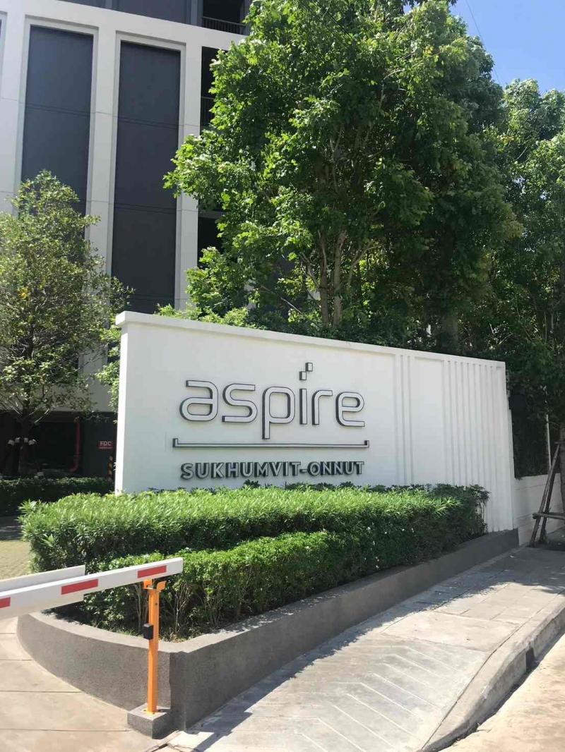 ขายคอนโด Aspire Sukhumvit Onnut (แอสปาย สุขุมวิท-อ่อนนุช)ที่ตั้ง : แขวงสวนหลวง เขตสวนหลวง กรุงเทพมหานคร 10250ขนาดพื้นที่ใช้สอย : 31.33 ตร.ม.รายละเอียดคอนโด ชั้น 9-1 ห้องนอน -1 Studio-1 ห้องน้ำ -1 ที่จอดรถ-เฟอร์นิเจอร์ครบ พร้อมเข้าอยู่จุดเด่น-ทำเลศักยภาพ เดินทางสะดวก-ใกล้แหล่งอำนวยความสะดวกครบครัน-เหมาะสำหรับอยู่อาศัยหรือซื้อเพื่อลงทุนสถานที่ใกล้เคียง-Century The Movie Plaza Sukhumvit-Lotus อ่อนนุช-Big C Extra อ่อนนุช-โ�