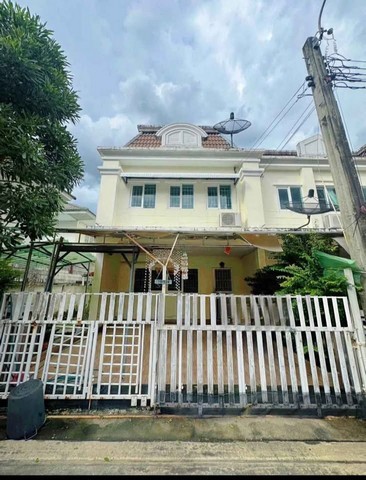 RTJ2269 ให้เช่าทาวน์โฮมหลังมุม เลี้ยงสัตว์ได้   นวลจันทร์ - เลียบด่วนรามอินทรา โครงการ The Exclusive Townhome นวลจันทร์ 56เนื้อที่   31.7 ตร.ว. | พื้นที่ใช้สอย 100.8 ตร.ม. 3 ห้องนอน  2 ห้องน้ำ  1 ห้องครัว Built-in   จอดรถ 2 คันสนใจติดต่อคุณเจี๊ยบ 092-851-6969Line:keti2522อนุญาตให้เลี้ยงสัตว์เล็กได้ยินดีรับต่างชาติราคาเช่า 20,000 บาท/เดือน ซอย นวลจันทร์ 56 แขวงนวลจันทร์ เขตบึงกุ่ม กรุงเทพมหานคร 10230 · ให้เช่าทาวน์โฮมหลังมุม The