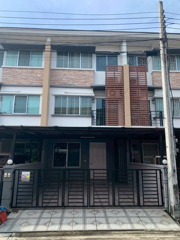 LVPU53514 ให้เช่าTown Plus เกษตร-นวมินทร์ นวลจันทร์ บ้านสวย สภาพกริ๊บ เฟอร์ฯ ครบจบในที่เดียวราคาเช่า: 25,000 บาท/เดอน สัญญาเช่า 1 ปี (ประกัน 2 เดือน + ล่วงหน้า 1 เดือน)ที่ตั้ง : ถนนคลองลำเจียก แขวงคลองกุ่ม เขตบึงกุ่ม กรุงเทพมหานครชื่อโครงการ : หมู่บ้าน town plus เกษตร-นวมินทร์รายละเอียด : - พื้นที่ใช้สอยเยอะมากถึง 155 ตร.ม. - บ้านหน้ากว้าง 5 เมตร - 3 ห้องนอน (Master Bedroom ชั้น 2 กว้างขวางมาก)- 3 ห้องน้ำ (มีเคร�