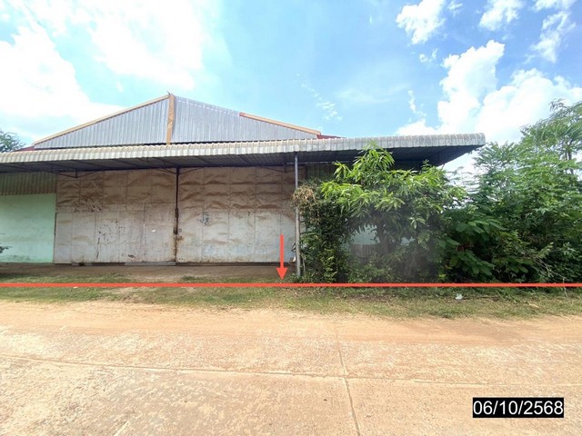   บ้านเดี่ยว กาฬสินธุ์ ถนน สายบ้านข้าวหลาม-บ้านโนนศิลาเลิง   ถนน สายบ้านข้าวหลาม-บ้านโนนศิลาเลิง (กส.2053) ตำบล โนนศิลาเลิง อำเภอ ฆ้องชัย จังหวัด กาฬสินธุ์  ราคาโปรโมชั่น 2,312,000 บาท    ลดจาก 3,124,000 บาท ราคาโปรโมชั่นตั้งแต่วันที่ 1 เมษายน 2569 – 30 มิถุนายน 2569  รายละเอียดทรัพย์ -  เนื้อที่ 654.00 ตร.ว.  พื้นที่ใช้สอย 183.00 ตร.ม. -  บ้านหันไปทางทิศตะวันออก  พิกัดทรัพย์ : https://maps.app.goo.gl/egV8RLzJi4JWFZuj8  สถานที่ใกล�