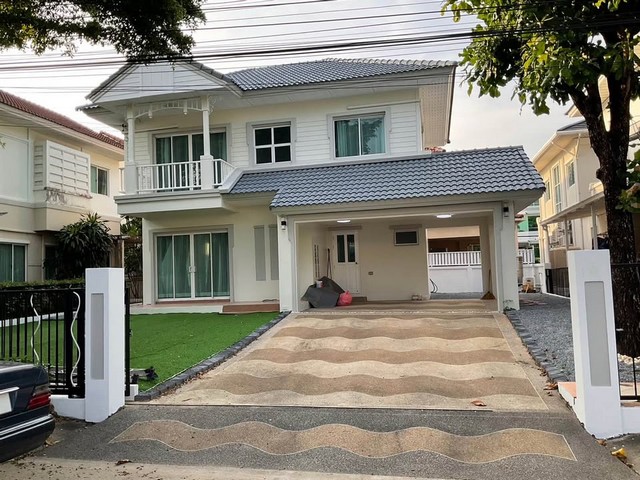 RH02198 ให้เช่าบ้านเดี่ยว  ตกเเต่งใหม่ 3 ห้องนอน 3 ห้องน้ำ 1ห้องรับเเขก 1 ครัว บ้าน Perfect Place ราชพฤกษ์-พระราม 5 โครงการ, Perfect Place ราชพฤกษ์-พระราม 5 ที่ตั้ง : ใกล้วงเวียนพระราม 5 ถ.นครอินทร์ ต.บางขุนกอง อ.บางกรวย จ.นนทบุรีบ้านเดี่ยว 2 ชั้น 67 ตรว.  3 ห้องนอน 3 ห้องน้ำ 1ห้องรับเเขก 1 ครัวที่จอดรถ 2 คัน ปูสนามหญ้าเทียม อยู่ใกล้ รร. เด่นหล้า พระราม 5ราคาเช่า 29,000 / เดือน Project: Perfect Place Ratchaphruek-Rama 5Location: Near Rama 5 roundabout, Nakhon In Roa