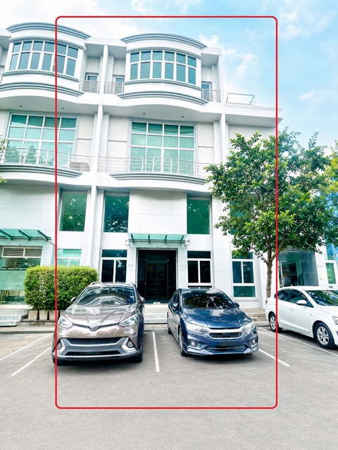 โรงแรมเอสซีปาร์ค 50ตร.ว.500ตร.ม. ศรีวรา ประชาอุทิศ เหม่งจ๋าย อาคารพาณิชย์ 4 ชั้น 4นอน  4 น้ำ ใกล้เดอะซีน 700 ม.และ 79,998 B-M. เหมาะสำหรับโฮมออฟฟิศ สตูดิโอ คาเฟ่ หรือธุรกิจทุกประเภท  ทำเลศักยภาพใจกลางย่านธุรกิจ ที่ได้รับความนิยม ใกล้แอทปาร์คทาวน์ อินทาวน์ 900 ม.สถานศึกษา และรถไฟฟ้า เดินทางสะดวก เชื่อมต่อถนนหลักหลายสาย และทางด่วนเอกมัย-รามอินทราSC Park Hotel. Land area 50sq.wa. Sriwara PrachaUthit Mengjai 4-story commercial build