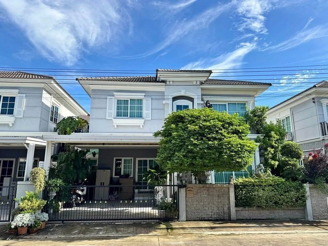 RHT2619ให้เช่าบ้านเดี่ยวย่านถนนเกษตร - นวมินทร์ซ. นวมินทร์ 42 ถ.นวมินทร์หรือ ซ.ประเสริฐมนูกิจ 48โครงการโกลเด้นนีโอ2 ลาดพร้าว-เกษตรนวมินทร์ ใกล้Chocolate Ville เนื้อที่ 37.4ตร.ว. 4 ห้องนอน 3 ห้องน้ำ แอร์ 4 เครื่อง ที่จอดรถ 2 คัน ติดต่อ : คุณเจี๊ยบ 092-851-6969Line : keti2522ราคาเช่า 45,000/เดือนที่ตั้ง: ซ. นวมินทร์ 42และ ซอยประเสริฐมนูกิจ 48 ถนนนวมินทร์ แขวงคลองกุ่ม เขตบึงกุ่ม กรุงเทพฯหน้าบ้านหันทิศใต้ และมีช่�