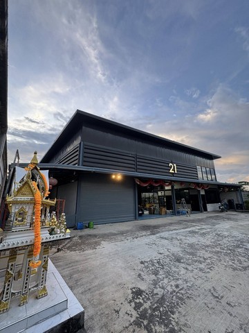 ขายโกดังเนื้อที่ 199 ตารางวา ประชาธิปัตย์ ธัญบุรี ปทุมธานีรหัสทรัพย์: FS263(กรุณาใช้รหัสนี้ในการสอบถาม FS263)โกดังขนาด 20x18 เมตรตัวโกดังหน้าสูง 7 เมตร หลังสูง 6.5 เมตรจากพื้นมีออฟฟิศ 2 ชั้นประตูโกดังกว้าง 5 เมตร 3 บานไฟฟ้าประตูรั้วไฟฟ้ากำแพงรั้วสูง 4 เมตรไฟฟ้า 3 เฟสถมที่สูงมาก น้ำไม่ท่วมรถเทรลเลอร์เข้าออกได้พิกัด : ต.ประชาธิปัตย์ อ.ธัญบุรี จ.ปทุมธานีราคาขาย 15,900,000 บาทTel: 062-6284052 (คุ�