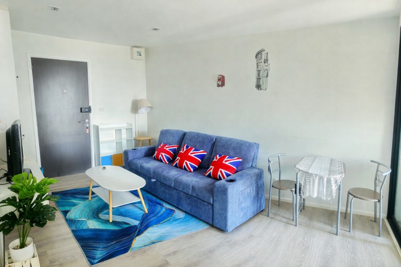 BTS แบริ่ง 395ม. Knightsbridge Bearing Sukhumvit 107 1 นอน 1 น้ำ 1 แอร์ ใกล้ รร.นานาชาติเซนต์แอนดรูว์ส 250 ม. 31ตร.ม. 9,999 B-M. พร้อมเฟอร์ฯ และเครื่องใช้ไฟฟ้าครบ ชั้น 17 วิวดี บรรยากาศน่าอยู่ เหมาะสำหรับพักอาศัย หรือพนักงานออฟฟิศ เดินทางสะดวก ใจกลางสุขุมวิท 107 ใกล้ BTS แบริ่ง 500 ม.สถานศึกษา และแหล่งช้อปปิ้ง เชื่อมต่อถนนหลัก  และทางด่วนได้อย่างรวดเร็วBTS Bearing 395m. Knightsbridge Bearing (Sukhumvit 107) 1-bed 1-bath condo 1 air conditioner near St. Andrews Inter Sch 250m. 31sq.m. Rental price 9,999B-M. 