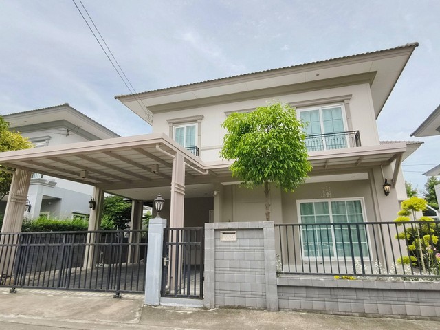 ให้เช่าบ้านเดี่ยว Grandio วิภาวดี รังสิตบ้านเดี่ยว 2 ชั้น เฟอร์นิเจอร์ครบ พร้อมอินเทอร์เน็ต เหมาะสำหรับครอบครัวหรือผู้เช่าที่ต้องการบ้านทำเลรังสิต ใกล้มหาวิทยาลัยและศูนย์การค้าขนาดใหญ่รายละเอียดบ้าน- พื้นที่ใช้สอย 160 ตารางเมตร- 4 ห้องนอน 3 ห้องน้ำ- จอดรถได้ 2 คัน- บ้านเดี่ยว 2 ชั้น- เครื่องใช้ไฟฟ้าครบ- พร้อม Internet WiFiจุดเด่น- ใกล้มหาวิทยาลัยกรุงเทพและมหาวิทยาลัยรังสิ