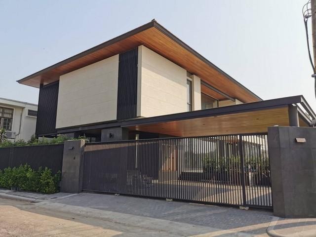ขาย ให้เช่า บ้านเดี่ยว หมู่บ้าน เอเวอร์กรีน วิลล์ Evrergreen Ville บางนา กม.5 ซอยบางนาตราด 56 ใกล้ทางด่วน ใกล้รถไฟฟ้า ใกล้เซ็นทรัลบางนา ใกล้โรงเรียนนานาชาติ ICS Bangkok Patana TSISติดต่อ คุณช่อผกา โทร 0616198565 LINE 0616198565สำรอง LINE 0812523279 ส่งลิ้งก์ไว้ได้เลย- ขาย และ ให้เช่า บ้านเดี่ยว หมู่บ้าน เอเวอร์กรีน วิลล์ Evrergreen Ville บางนา กม.5 ซอยบางนา ตราด 56 ใกล้ทางด่วน ใกล้รถไฟฟ้า ใกล้เซ็นทรัลบางนา, ใกล้โรงเรียนนานาช�