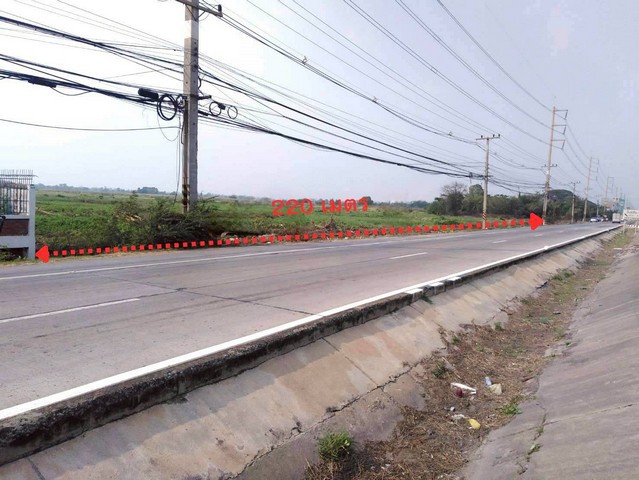ขายที่ดินเปล่า 35-0-62 ไร่ ทำเลทอง ราคาดี ติดถนนสายหลักพหลโยธิน (ขาออก) หนองยาว อ.เมืองสระบุรี  จ.สระบุรี ราคา 245,455,000 บาทรายละเอียดทรัพย์- ที่ดินเปล่าติดถนนสายหลักพหลโยธิน (ขาออก) เนื้อที่ 35-0-62 ไร่- หน้ากว้างประมาณ 220 เมตร- พื้นที่สีเขียว - ด้านหน้าแปลงหันทางทิศตะวันออกจุดเด่นที่น่าสนใจ- เนื้อที่ 35-0-62 ไร่ แปลงใหญ่ รองรับการพัฒนาได้หลากหลาย- ที่ดินสวย หน้ากว้างประมาณ 220 เมต�