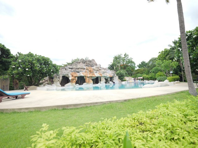 ขายที่ดิน ประเวศ อ่อนนุช 65 ในโครงการจัดสรร | Golden Nakara Village 106.7 ตร.วา .TPI-3160.ขายที่ดินเปล่าในโครงการ Golden Nakara Village อ่อนนุช 65 ขนาด 106.7 ตร.วา ราคาเริ่มต้นเข้าถึงง่ายที่สุดในชุดแยกขาย เหมาะสำหรับคนที่อยากสร้างบ้านใหม่ในหมู่บ้านคุณภาพ โดยไม่ต้องซื้อที่ดินรวมทั้งผืน.Golden Nakara Village .พิกัด : ซอยอ่อนนุช 65 แขวงประเวศ เขตประเวศ กรุงเทพมหานคร.ทำเลเชื่อมประเวศ / อ่อนนุช 65 / ศรีนครินทร์ / พระราม 9 มอเ