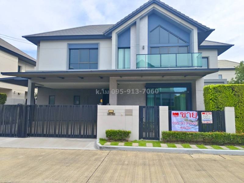 List. 11603 บ้านเดี่ยว บางกอกบูเลอวาร์ด พระราม 5 ถ.อัจฉริยะประสิทธิ์ ต.มหาสวัสดิ์ อ. บางกรวย จ. นนทบุรี รายละเอียด- บ้านเดี่ยวหลังมุม ขนาดที่ดิน 91.2 ตร.ว.พื้นที่ใช้สอย 320 ตร.ม.- ประกอบด้วย 5 นอน 4 น้ำ  1 ห้องแม่บ้าน มีห้องน้ำในตัว- 1 ห้องครัว 1 ห้องรับแขก - บ้านหันหน้าทางทิศเหนือ - แบบบ้าน Type sommeren- จอดรถได้ 3 คัน- ค่าส่วนกลาง 30/ตรม.จุดเด่นของบ้าน- built in แนวคลาสสิค โดย WIPS interior -แอร์ไดกิ้น 8 ตัวทุกห�