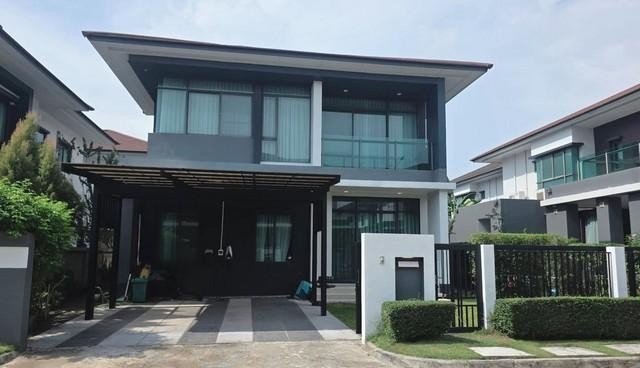 ขายบ้านเดี่ยว เนื้อที่ 61 ตร.วา โครงการ เศรษฐสิริ กรุงเทพกรีฑา1 โครงการของแสนสิริ** Agent **ติดต่อ คุณปอ : 061 619 8565ID line: 061 619 8565แอดไลน์กดที่ลิงค์นี้ได้เลยครับ : https://line.me/ti/p/zu0mm-ozFXติดต่อ คุณบิว : 081 252 3279 ID line: 061 787 9691แอดไลน์กดที่ลิงค์นี้ได้เลยครับ : https://line.me/ti/p/SR5Ehdv_q-** รหัส BT228ราคา 13,500,000 บาท(ค่าโอนคนละครึ่ง)- บ้านเดี่ยว โครงการ เศรษฐสิริ กรุงเทพกรีฑา (Setthasiri Krungthep Kreetha) - โครงการของแสนสิริ- ที่ดิน 61 ตร.วา- พื้นที่ใช้�