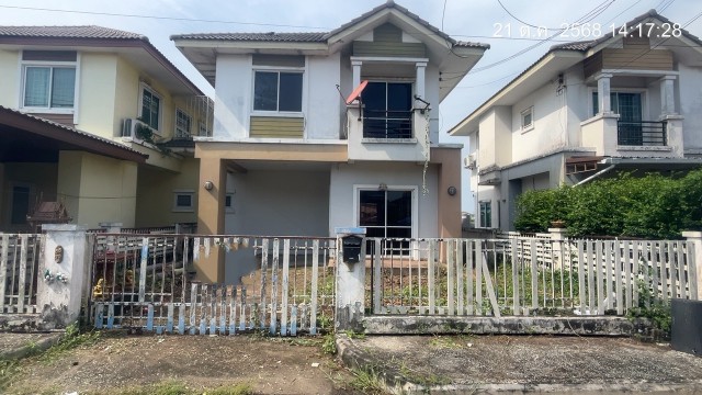 ขาย บ้านเดี่ยว/ทาวน์เฮ้าส์/คอนโด โครงการ บ้านแฝด 2 ชั้น หมู่บ้านทรัพย์ธานี  ถนนลำลูกกา ตำบลลำลูกกา อำเภอลำลูกกา จังหวัดปทุมธานี  ราคา   2,650,000    บาท  (ราคาต่อรองได้)  รายละเอียดทรัพย์ -  เนื้อที่ 41.2 ตรว.  พื้นที่ใช้สอย 128 ตรม. -  3 ห้องนอน 2 ห้องน้ำ  -  1 ที่จอดรถ  -  บ้านหันไปทางทิศ ตะวันตกเฉียงเหนือ  พิกัดทรัพย์ : https://maps.app.goo.gl/zJynPxdV5YKZaEkGA  สถานที่ใกล้เคียง  -ตลาดนัดเช้า@ สโมสรบ้านฟ้าปิยรมย์-สำ