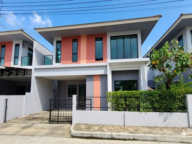 ขาย บ้าน อนาสิริ บางใหย๋ ใกล้เซ็นทรัล เวสต์เกตเหมาะสำหรับครอบครัว ทำเลดี เดินทางสะดวก บ้านสภาพใหม่ ไม่เคยเข้าอยู่------พื้นที่  35.20 ตารางวา4 ห้องนอน 3 ห้องน้ำ  2 ที่จอดรถ------แถม: แอร์ใหม่ 4 ตัว , ปั๊มน้ำและแท็งก์น้ำพร้อมใช้งาน------ราคาปกติ 4.30 ล้านบาทลดทันที 200,000 บาทขายเพียง 4.19 ล้านบาท------สนใจติดต่อโทร 080-901-4956โทร 094-494-5389Line ID sincereproperty95------สิ่งอำนวยความสะดวก - Clubhouse  - สระว่ายน้ำระบบเกลือ - ห้อง�