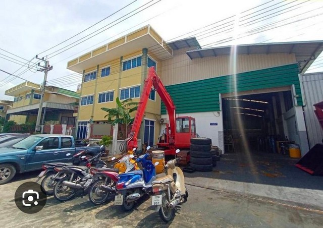 ขายโรงงาน เนื้อที่ทั้งหมด 3 งาน 50 ตารางวา คลอง 11 บึงน้ำรักษ์ ธัญบุรี ปทุมธานีรหัสทรัพย์ : FS178(กรุณาใช้รหัสนี้ในการสอบถาม FS178)มีออฟฟิศ 3 ชั้น มีห้องน้ำทุกชั้นมีใบรง.4 เกี่ยวกับโรงกลึงไฟฟ้า 3 เฟส มิเตอร์ 100A น้ำประปาถนนกว้าง 16 เมตรรถเทรลเลอร์เข้าออกได้พิกัด : ต.บึงน้ำรักษ์ อ.ธัญบุรี จ.ปทุมธานีราคาขาย 16,000,000 บาทTel : 062-6284052 (Khun Jay)Line ID : 0626284052Facebook Fanpage : JLT Real Estate ซื้อ/ขาย/เช่า โรงงาน บ้าน ที่ดิน อส�