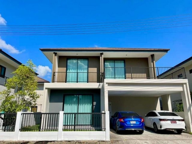 บ้านหลังใหญ่ 2 ชั้น เฟอร์นิเจอร์ครบ บรรยากาศร่มรื่น สันกำแพง