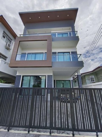 HR 10144  ให้เช่า ขายบ้านเดี่ยว 3 ชั้น สร้างใหม่ 330 ตรม. 4 ห้องนอน สุขุมวิท 65 เอกมัย ใกล้ BTS เอกมัย