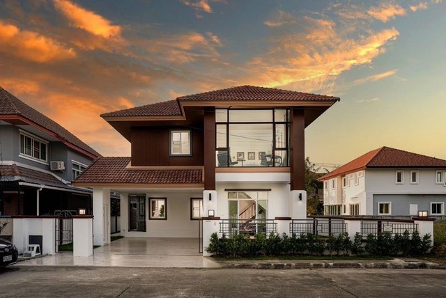 บ้านเดี่ยว 2 ชั้น สไตล์ Modern Contemporary เฟอร์นิเจอร์ครบ เชียงใหม่