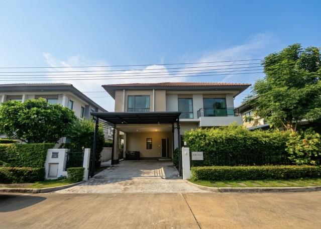 ขายบ้านเดี่ยว ไลฟ์ บางกอก บูเลอวาร์ด วงแหวน-พระราม 9H.591 บ้านเดี่ยว SC Asset ทำเลพระราม 9ลดราคาเหลือ 7.39 ล้าน พร้อมเข้าอยู่ บ้านจริงสวยกว่าในรูป แนะนำให้มาชมสถานที่จริงLife Bangkok Boulevard วงแหวน – พระราม 9บ้านสภาพดี เจ้าของดูแลอย่างดี บรรยากาศสงบรายละเอียดบ้าน-บ้านเดี่ยว 2 ชั้น-ที่ดิน 50.3 ตร.ว.-พื้นที่ใช้สอย 177 ตร.ม.-3 ห้องนอน-3 ห้องน้ำ-ที่จอดรถ 2 คันบ้านสภาพดี เจ้าของดูแลอย่างดีบรรยากา�