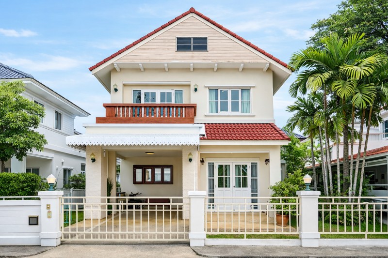บ้านเดี่ยว 2 ชั้นแลนด์ แอนด์ เฮ้าส์ หนองหาร สันทราย  3 นอน 2 น้ำ ใกล้ตลาดสดแม่โจ้ 1.2 กม. หรูหรา พร้อมเฟอร์ฯ  แยกหนองจ๊อม