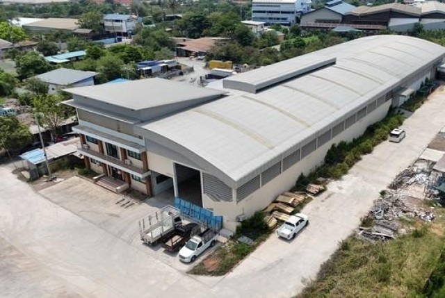 BST1281 ให้เช่าโรงงาน โกดัง สมุทรสาคร พื้นที่สีชมพู ขอ รง.4 ได้ รถใหญ่เข้าได้ติดต่อ Agent คุณบัว (Bua)Tel: 093-646-4597&nbsp;LINE ID: Bua093ราคาเช่า 345,000 บาท/เดือน ต่อรองได้โรงงานและโกดังให้เช่า ซอยหมื่นปรารมย์ ตำบลนาดี อำเภอเมืองสมุทรสาครขนาดพื้นที่ 3,450 ตารางเมตรมีออฟฟิศและห้องน้ำพร้อมใช้งานไฟฟ้า 3 เฟสพื้นที่สีชมพูรองรับการขอใบ รง.4รถบรรทุกและรถเทรลเลอร์เข้าออกสะดวกทำเลใกล้ศูนย์เวชศาสตร์�