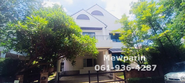 428952 ปล่อยเช่า พูลวิลล่า บ้านนิชดาธานีคาซ่า ขนาด 180 ตร.วา  พร้อมสระว่ายน้ำและระเบียงรายละเอียด:ขนาด 180 ตารางวา- 4ห้องนอน 5 ห้องน้ำ- โซนรับแขก- โซนรับประทานอาหาร- 1ห้องนั่งเล่น- 1ห้องรับประทานอาหาร และห้องครัวขนาดใหญ่- ห้องแม่บ้านแยกต่างหากพร้อมห้องน้ำ_ _ _ _ _ _ _ _ _ _ _ _ _ _ _ _ _ _ราคาให้เช่า 120,000 บาท /เดือนสัญญา1ปี_ _ _ _ _ _ _ _ _ _ _ _ _ _ _ _ _ _สิ่งอำนวยความสะดวก- ระบบรักษาความปลอดภัย 24 ชั่วโมง- สระว่า