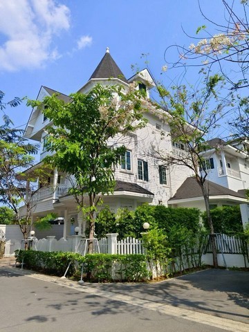 รหัสC7204 ให้เช่าบ้านเดี่ยว 3ชั้น  แฟนตาเซีย วิลล่า บางนา International Village ถนนศรีนครินทร์ บางนาตราด 33