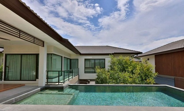 บ้านเดี่ยวหลังใหญ่ ดีไซน์หรูหรา ใกล้ชิดธรรมชาติ สันกำแพง