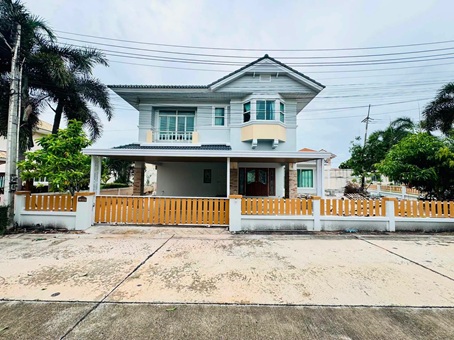 #บ้านเดี่ยวหลังมุมหน้าสวนทำเลบางแสน#บ้านมณีรินทร์บางแสนชลบุรี????บ้านสวยรีโนเวทใหม่พร้อมอยู่ทั้งหลัง????ที่ดินเนื้อที่ 114 ตร.ว. ✨ รีโนเวทใหม่ทั้งหลังพร้อมเข้าอยู่???? 5 ห้องนอน  3 ห้องน้ำ ห้องครัวแยก  ห้องรับรอง ห้องอเนกประสงค์  ห้องแม่บ้าน????บ้านโปร่ง พื้นที่กว้าง จอดรถได้หลายคัน ????เหมาะสำหรับครอบครัวที่ต้องการความเป็นส่วนตัว????หมู่บ้านมณีรินทร์ บางแสน ใกล้หาด�