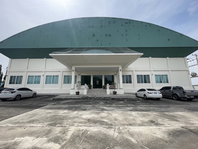 BST1298  ขายโรงงานพร้อมสำนักงาน มีใบอนุญาต รง.4 ตำบลบ่อเงิน อำเภอลาดหลุมแก้ว จังหวัดปทุมธานี โรงงานพร้อมใช้งาน บนที่ดินกว่า 6 ไร่ติดต่อ Agent คุณบัว (Bua)Tel: 093-646-4597&nbsp;LINE ID: Bua093ราคาขาย 58,000,000 บาทขายโรงงานพร้อมอาคารสำนักงาน ทำเลตำบลบ่อเงิน อำเภอลาดหลุมแก้ว จังหวัดปทุมธานี โรงงานสภาพดี พร้อมดำเนินกิจการได้ทันที มีใบอนุญาตประกอบกิจการโรงงาน รง.4 ถูกต้อง เหมาะสำหรับโรงงานผลิต คลั�