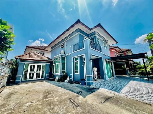 ให้เช่าบ้านเดี่ยว 2 ชั้น โครงการ บ้านฟ้ากรีนปาร์ค 4 ห้องนอน 3 ห้องน้ำ 1 ห้องรับแขก รปภ 24 ชั่วโมง(RH1542)ติดต่อAgent : คุณเด่นชัย: 09-8481-8989:06-2839-4747ID Line :0984818989:https://line.me/ti/p/LRgsghypggโครงการ บ้านฟ้ากรีนปาร์คที่อยู่: ซอย หมู่บ้านบ้านฟ้ากรีนพาร์ค แขวงคลองจั่น บางกะปิ กรุงเทพมหานคร 10240บ้านเดี่ยว 2 ชั้น 76 ตารางวา4 ห้องนอน 3 ห้องน้ำ 1 ห้องรับแขกที่จอดรถ 6 คันรปภ 24 ชั่วโมงราคาเช่า 39,000/ เดือนBaan Fah Green Park ProjectAddress: Soi Baan Fah Green Pa