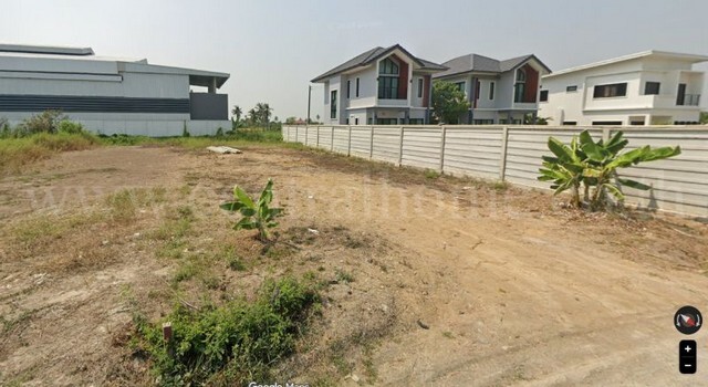 รหัสทรัพย์ 7242-1ที่ดิน 103 ตร.วา ถนนบางบัวทอง-ไทรน้อย ใกล้โรงพยาบาลพิมลราช ทำเลดี ราคาถูกที่ตั้ง&nbsp;: ถนนบางบัวทอง-ไทรน้อย ตำบลทวีวัฒนา อำเภอไทรน้อย จ.นนทบุรี 11150รายละเอียดทรัพย์- เนื้อที่ดิน 103 ตารางวา รูปสี่เหลี่ยมผืนผ้า- เป็นที่ดินเปล่าถมแล้ว เหมาะกับสร้างที่อยู่อาศัย บ้านพักตากอากาศ- ทำเลดีมาก เดินทางสะดวก เข้าออกได้หลายเส้นทาง- ที่ดินหันหน้าทางทิศเหนือ- ค่าใ�