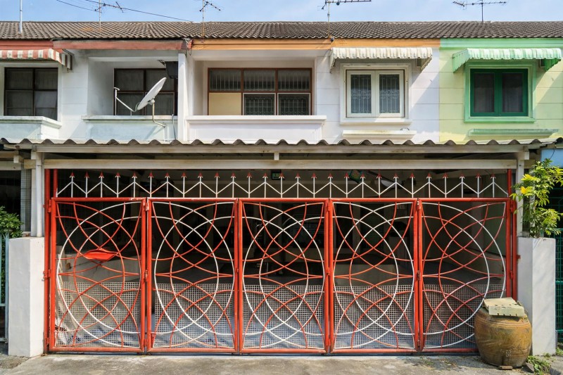 ซ.สวนผัก11-19 บ้านเดี่ยว 2 ชั้น 3 นอน 2 น้ำ แอร์ 1 เครื่อง 20 ตร.ว.160 ตร.ม. วัดศีลมหาสนิท ตลิ่งชัน 900 ม.