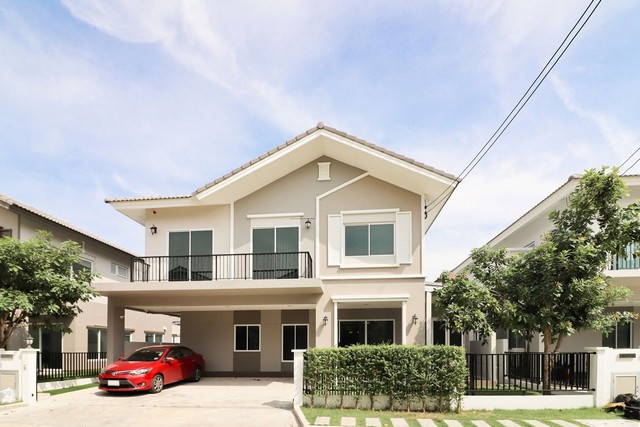 ให้เช่าบ้านเดี่ยว Casa Legend พระราม 5-ราชพฤกษ์ บ้านพร้อมอยู่ตกแต่งครบ ทำเลราชพฤกษ์ใกล้ Central Westville เหมาะสำหรับครอบครัวที่ต้องการบ้านคุณภาพในโซนพระราม 5รายละเอียดทรัพย์- ที่ดิน 60 ตารางวา- พื้นที่ใช้สอย 260 ตารางเมตร- 4 ห้องนอน- 5 ห้องน้ำ- 1 ห้องแม่บ้าน- จอดรถ 3 คัน- เฟอร์นิเจอร์บิวท์อินครบ- แอร์ Inverter ทุกห้องจุดเด่นของทรัพย์- บ้านพร้อมอยู่ ตกแต่งครบทั้งหลัง- มี Digital Door Lock ม่าน 2 ชั้น และ�